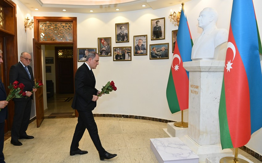 Ceyhun Bayramov Azərbaycanın İraqdakı səfirliyində olub<font color=red> - FOTOLAR</font>