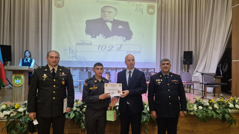 Naxçıvan Hərbi Kollecində Heydər Əliyevin anadan olmasının 102-ci ildönümünə həsr olunmuş tədbir keçirilib <font color=red> - FOTOLAR</font>