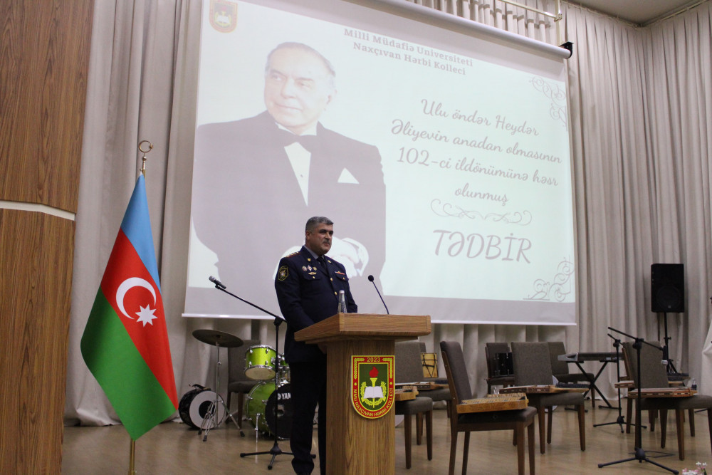 Naxçıvan Hərbi Kollecində Heydər Əliyevin anadan olmasının 102-ci ildönümünə həsr olunmuş tədbir keçirilib <font color=red> - FOTOLAR</font>