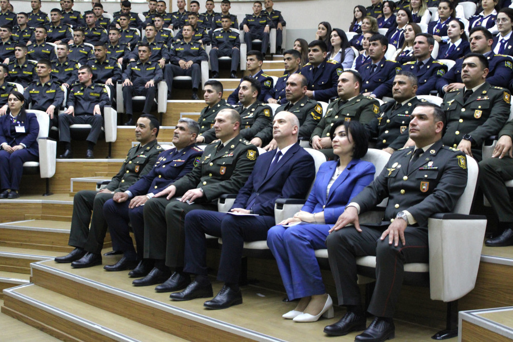 Naxçıvan Hərbi Kollecində Heydər Əliyevin anadan olmasının 102-ci ildönümünə həsr olunmuş tədbir keçirilib <font color=red> - FOTOLAR</font>