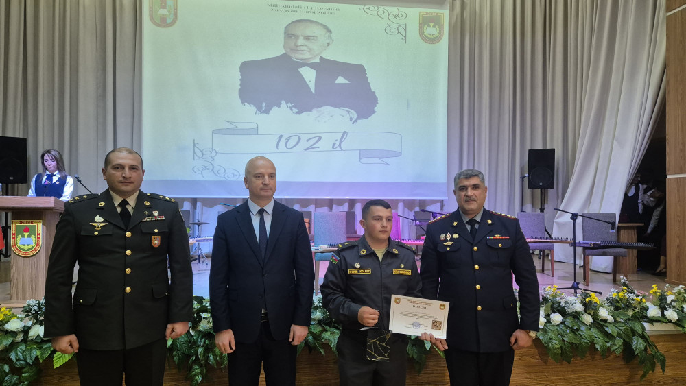 Naxçıvan Hərbi Kollecində Heydər Əliyevin anadan olmasının 102-ci ildönümünə həsr olunmuş tədbir keçirilib <font color=red> - FOTOLAR</font>