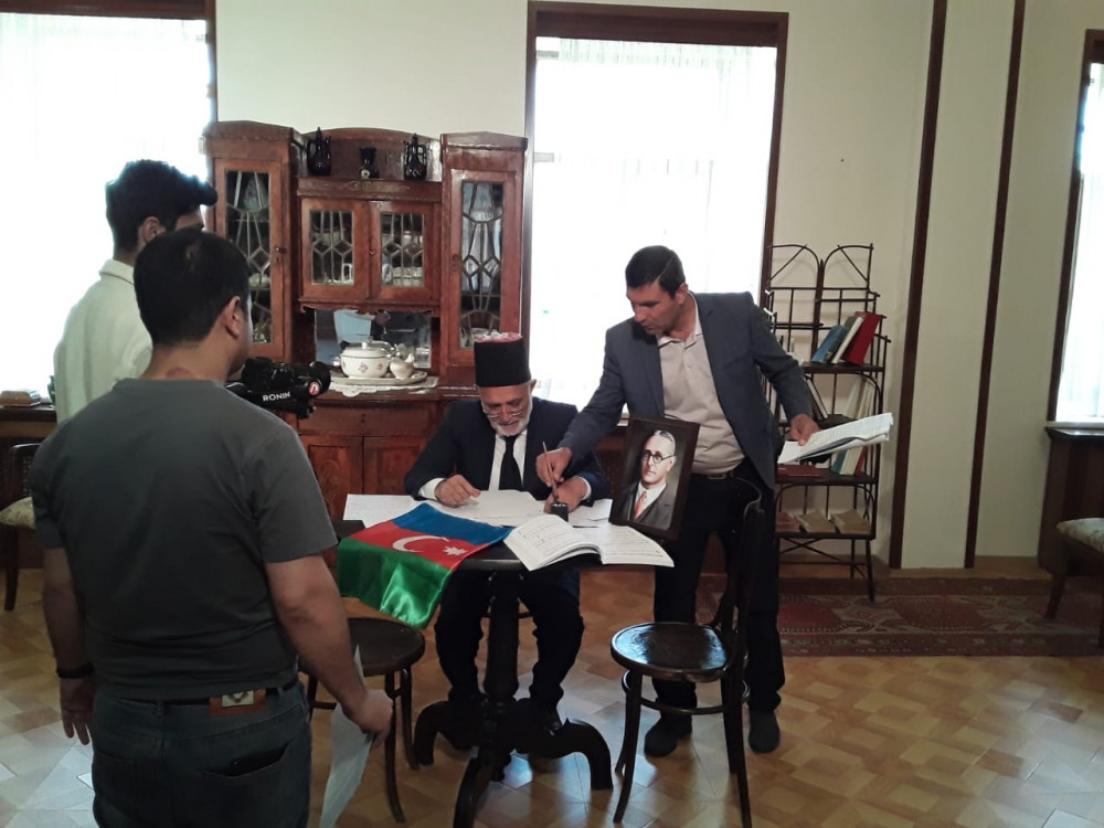 Naxçıvan televiziyası Cəmşid Naxçıvanski Muzeyində sənədli film çəkir<font color=red> - FOTOLAR</font>