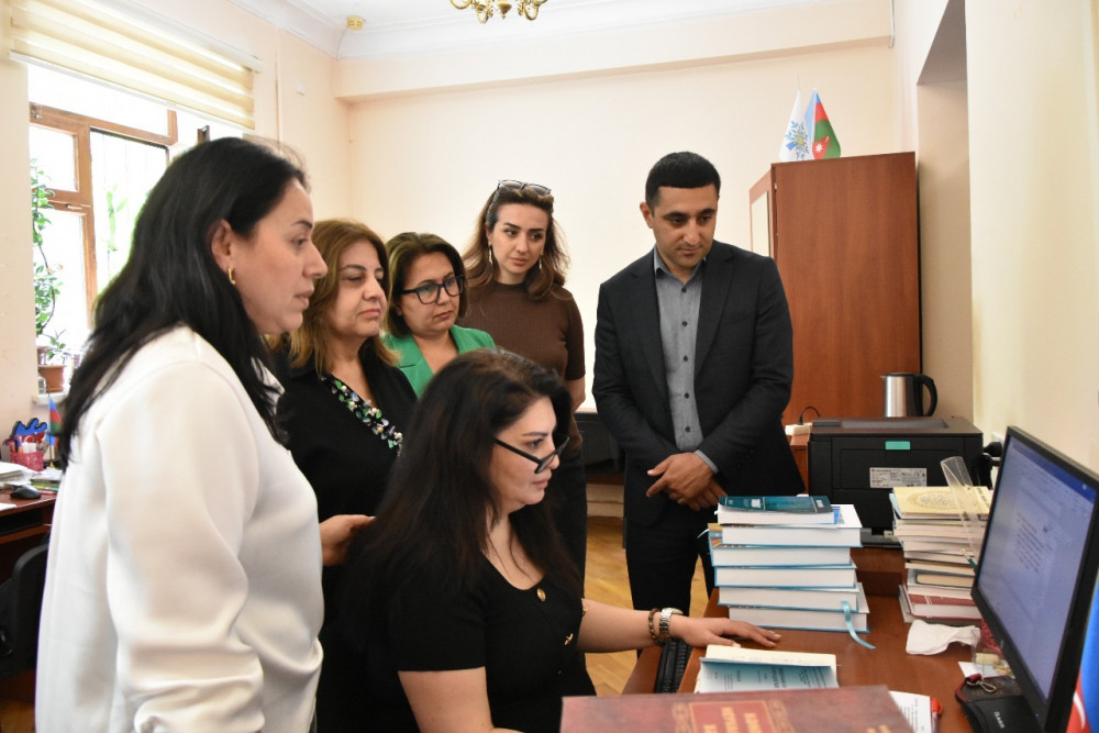 Mədəniyyət müəssisələrinin əməkdaşları Bakı şəhərinə ezam edilib<font color=red> - FOTOLAR</font>