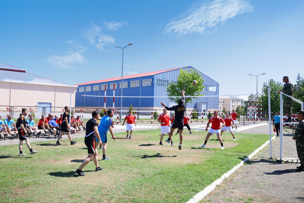 Voleybol yarışının qalibi Xüsusi Riskli Xilasetmə Xidmətinin komandası olub<font color=red> - FOTOLAR</font>