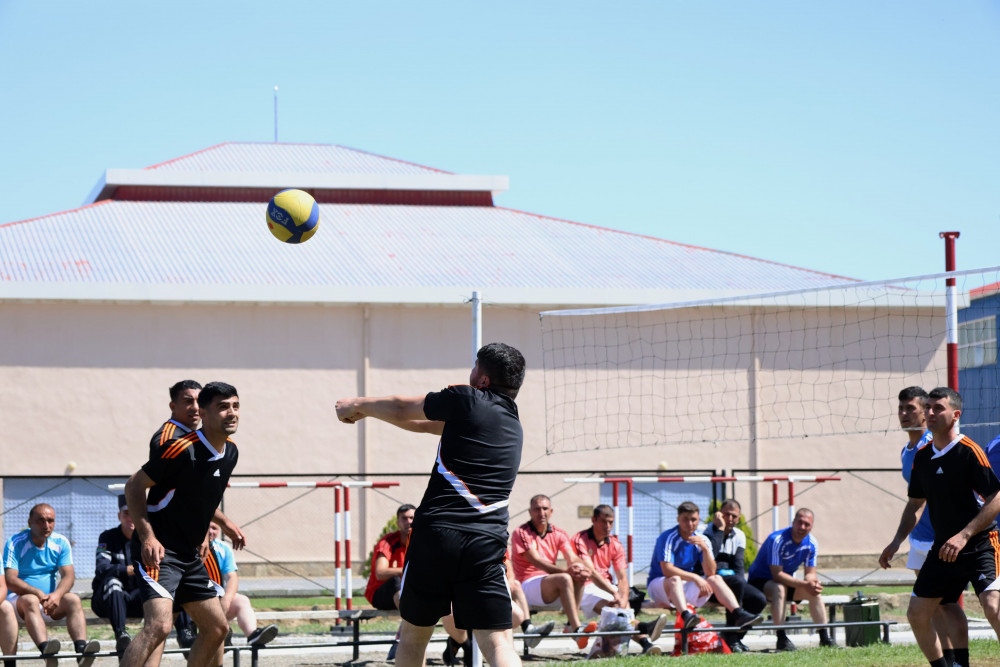 Voleybol yarışının qalibi Xüsusi Riskli Xilasetmə Xidmətinin komandası olub<font color=red> - FOTOLAR</font>