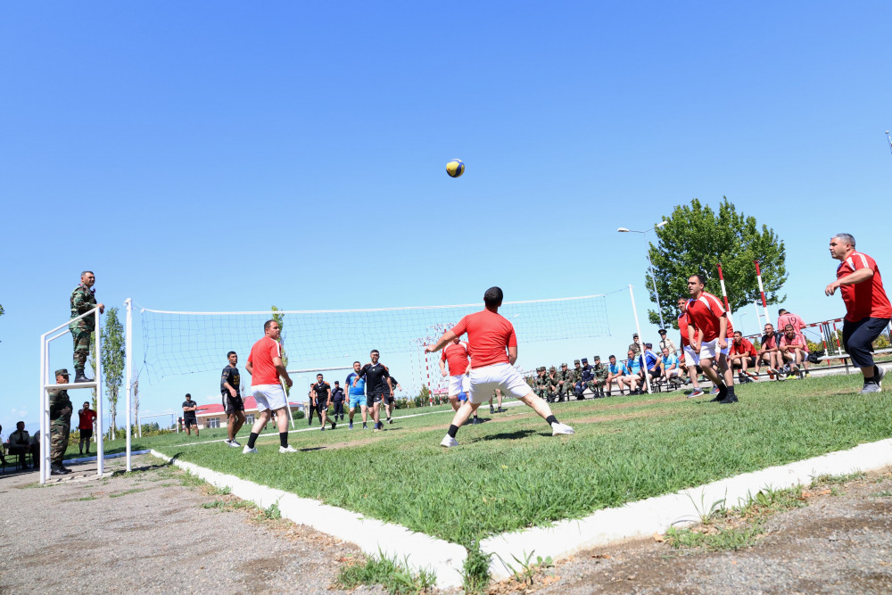 Voleybol yarışının qalibi Xüsusi Riskli Xilasetmə Xidmətinin komandası olub<font color=red> - FOTOLAR</font>