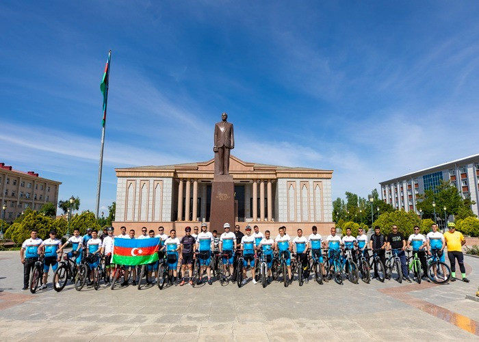 Naxçıvanda Ədliyyə işçilərinin iştirakı ilə veloyürüş keçirilib<font color=red> - FOTOLAR</font>