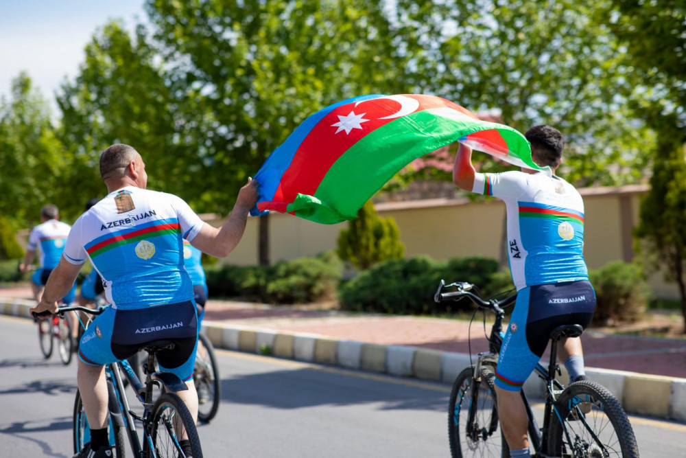 Naxçıvanda Ədliyyə işçilərinin iştirakı ilə veloyürüş keçirilib<font color=red> - FOTOLAR</font>