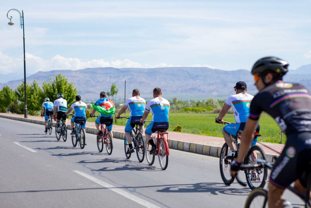 Naxçıvanda Ədliyyə işçilərinin iştirakı ilə veloyürüş keçirilib<font color=red> - FOTOLAR</font>