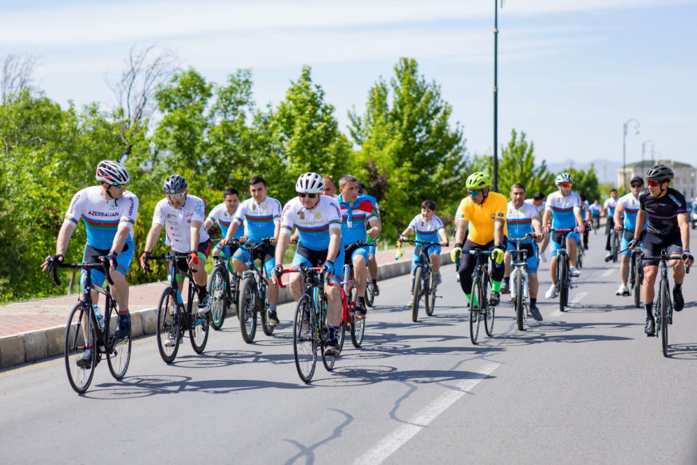 Naxçıvanda Ədliyyə işçilərinin iştirakı ilə veloyürüş keçirilib<font color=red> - FOTOLAR</font>