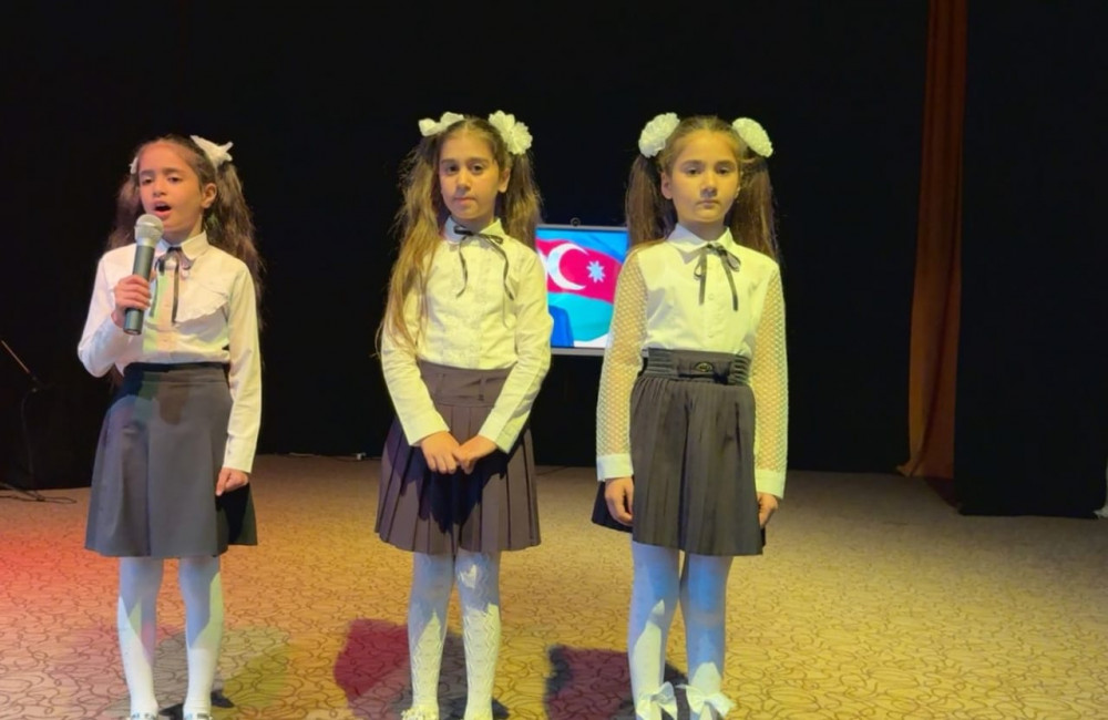 Ümummilli lider  Heydər  Əliyevin anadan olmasının 102-ci ildönümünə  həsr  olunmuş  “Sən Elə Bir Zirvəsən”  adlı konsert proqramı təşkil olunub<font color=red> - FOTOLAR</font>