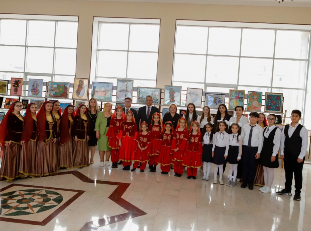 Ümummilli lider  Heydər  Əliyevin anadan olmasının 102-ci ildönümünə  həsr  olunmuş  “Sən Elə Bir Zirvəsən”  adlı konsert proqramı təşkil olunub<font color=red> - FOTOLAR</font>