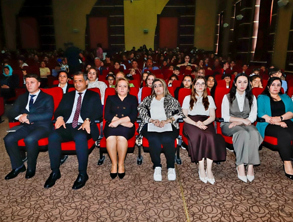 Ümummilli lider  Heydər  Əliyevin anadan olmasının 102-ci ildönümünə  həsr  olunmuş  “Sən Elə Bir Zirvəsən”  adlı konsert proqramı təşkil olunub<font color=red> - FOTOLAR</font>