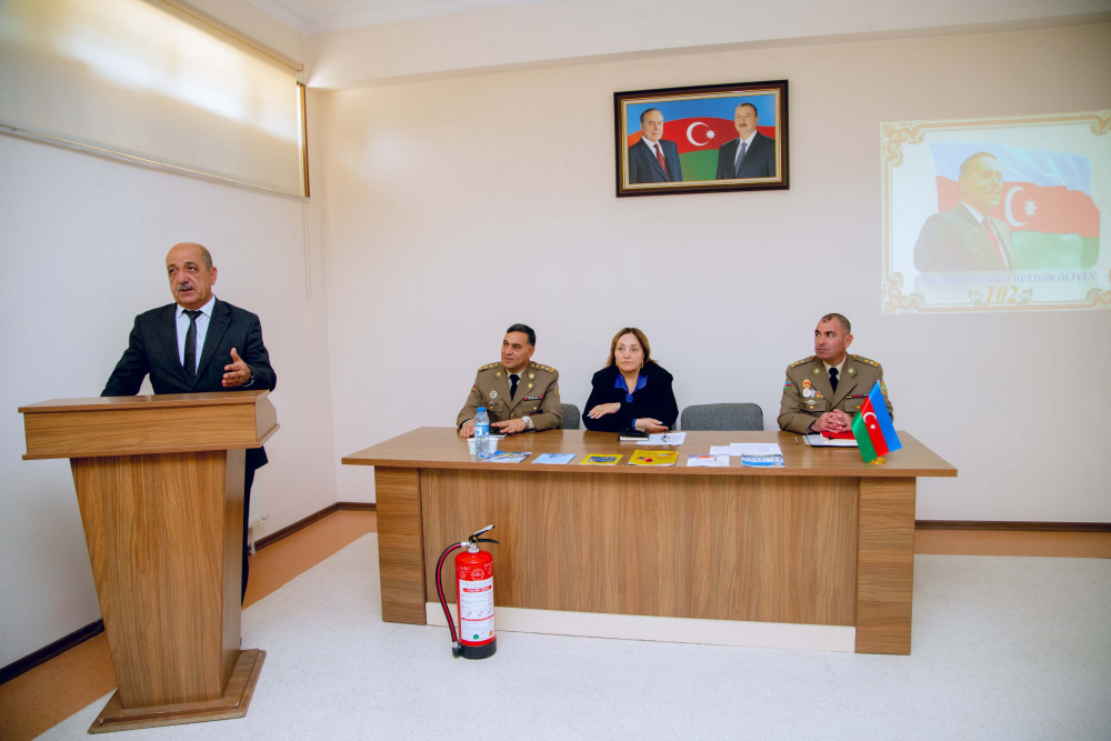 FHN Heydər Əliyev adına tam orta məktəbdə Ümummilli Lider Heydər Əliyevin anadan olmasının 102-ci ildönümünə həsr olunan təlim keçirib<font color=red> - FOTOLAR</font>
