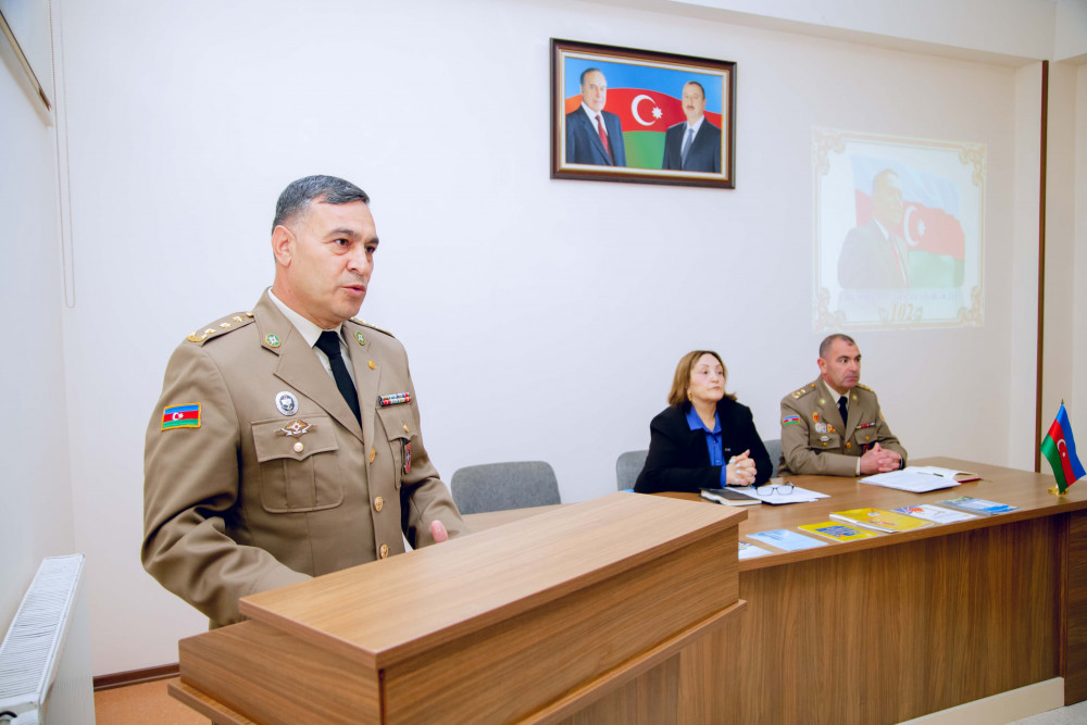 FHN Heydər Əliyev adına tam orta məktəbdə Ümummilli Lider Heydər Əliyevin anadan olmasının 102-ci ildönümünə həsr olunan təlim keçirib<font color=red> - FOTOLAR</font>