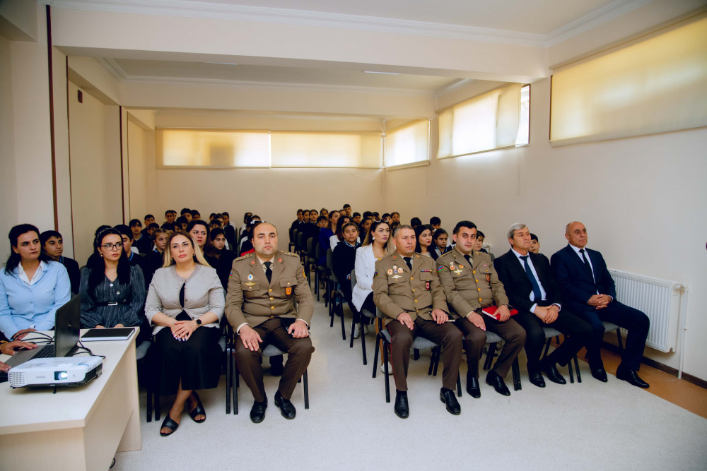 FHN Heydər Əliyev adına tam orta məktəbdə Ümummilli Lider Heydər Əliyevin anadan olmasının 102-ci ildönümünə həsr olunan təlim keçirib<font color=red> - FOTOLAR</font>