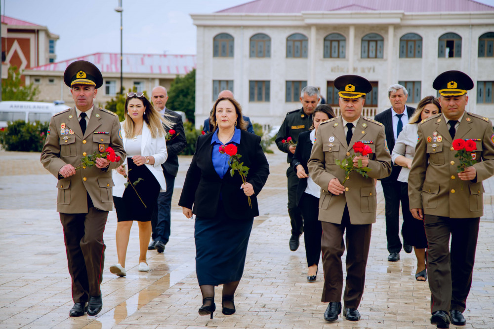 FHN Heydər Əliyev adına tam orta məktəbdə Ümummilli Lider Heydər Əliyevin anadan olmasının 102-ci ildönümünə həsr olunan təlim keçirib<font color=red> - FOTOLAR</font>