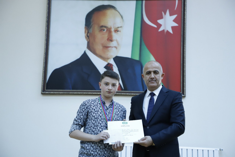 Şahmat turnirinin mükafatçıları bəlli olub <font color=red> - FOTOLAR</font>