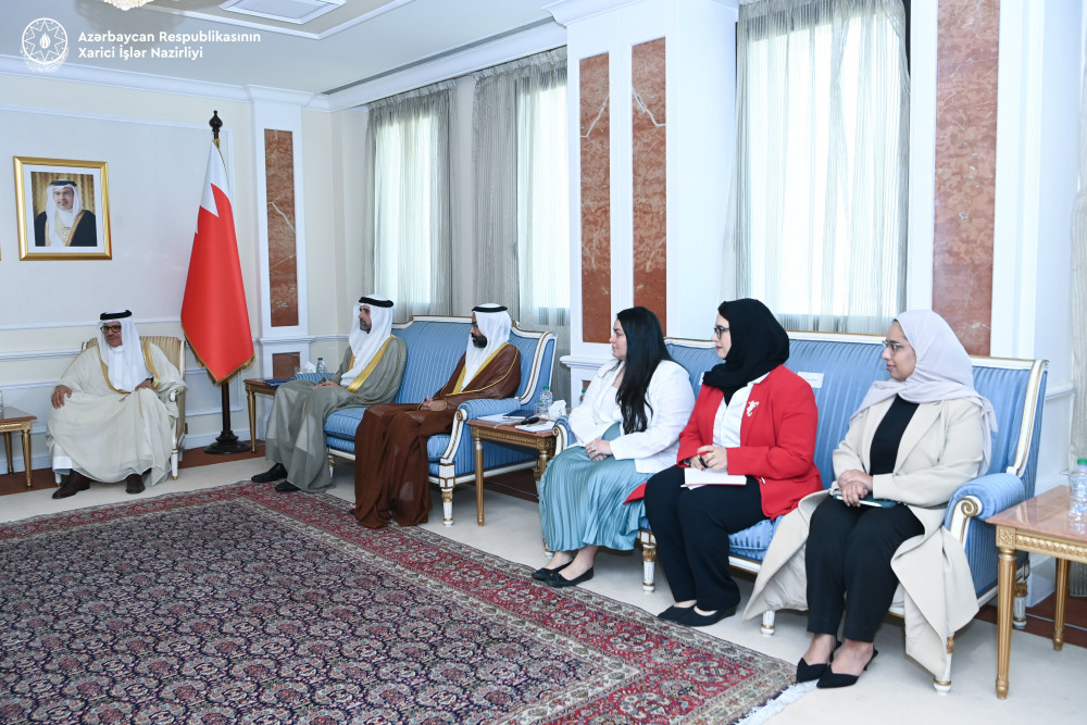 Azərbaycan və Bəhreyn XİN başçıları arasında geniştərkibli görüş baş tutub<font color='red'> - YENİLƏNİB</font><font color=red> - FOTOLAR</font>