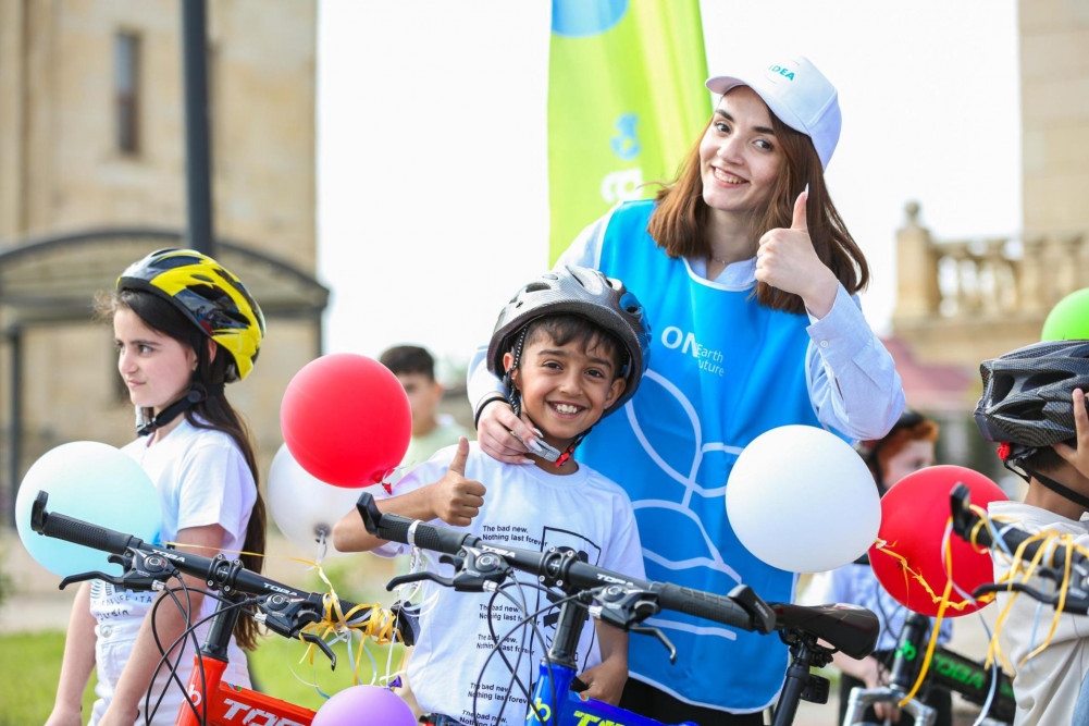 Leyla Əliyevanın təşəbbüsü ilə 200 uşaq və yeniyetməyə velosiped hədiyyə olunub<font color=red> - FOTOLAR</font>