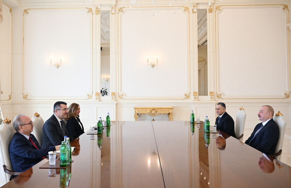 <span style='color:red'>Prezident İlham Əliyev Türkiyə Milli Təhlükəsizlik Şurasının Baş katibini qəbul edib<font color=red> - FOTOLAR</font></span>