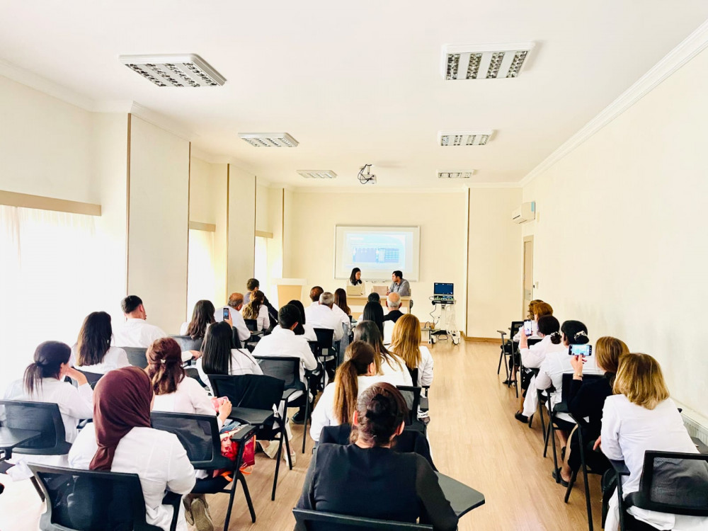 Naxçıvanda İlkin Səhiyyə Xidmətlərinin Keyfiyyətinin Artırılması Məqsədilə Tibbi Avadanlıqlarla Bağlı Təlimlərə  Start Verilib<font color=red> - FOTOLAR</font>