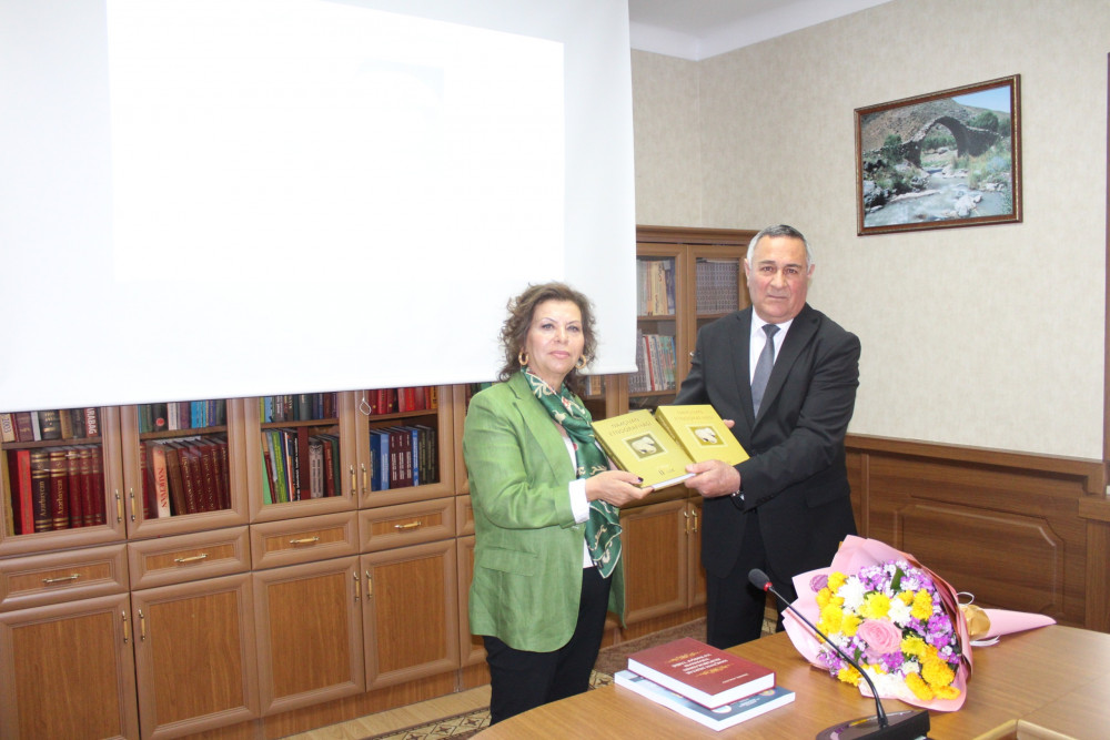 Tanınmış dilçi alim, professor Mahirə Hüseynova AMEA Naxçıvan Bölməsinin qonağı olub<font color=red> - FOTOLAR</font>