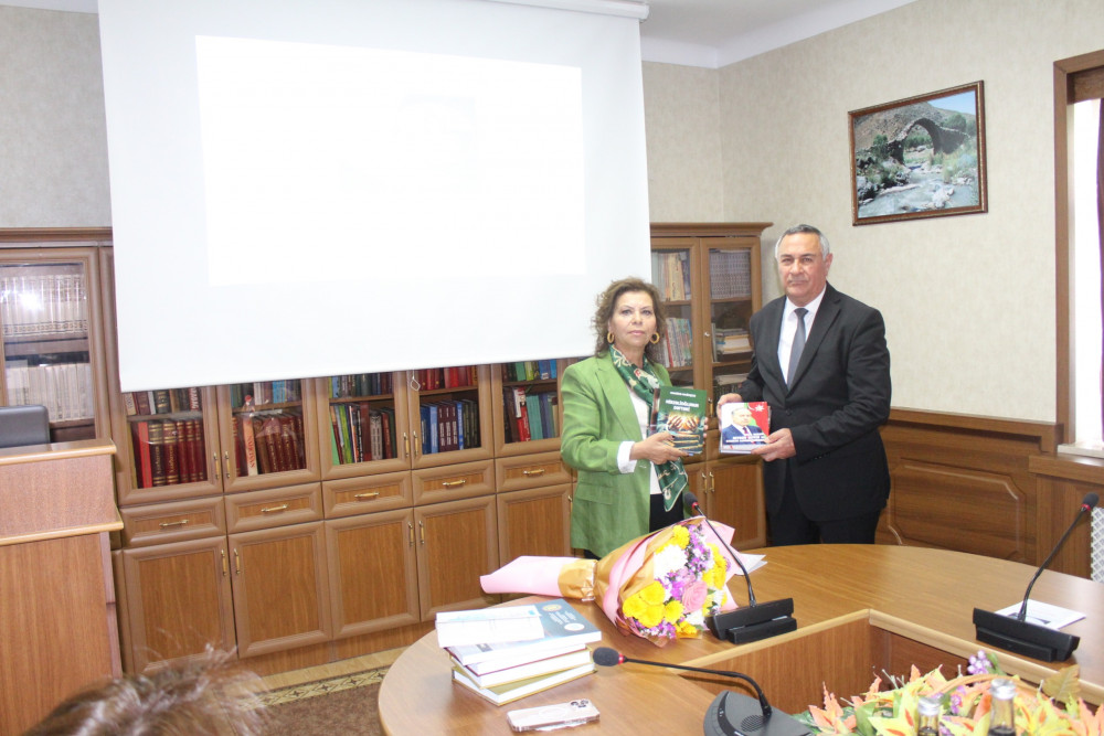 Tanınmış dilçi alim, professor Mahirə Hüseynova AMEA Naxçıvan Bölməsinin qonağı olub<font color=red> - FOTOLAR</font>