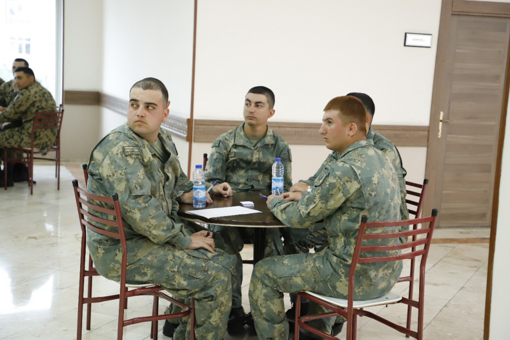Naxçıvan Muxtar Respublikasında fəaliyyət göstərən hərbi hissələrin əsgərləri arasında “Nə? Harada? Nə zaman?” intellektual oyunu keçirilib<font color=red> - FOTOLAR</font>