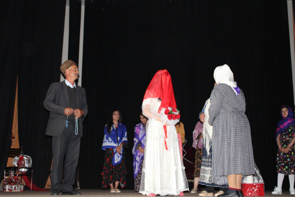 “Milli dəyərlərimiz folklorumuzda” adlı səhnəciklərin nümayişi müsabiqəsi keçirilib<font color=red> - FOTOLAR</font>