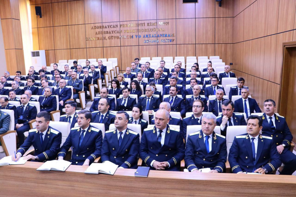 Baş Prokurorluqda əməliyyat müşavirəsi keçirilib, Kamran Əliyev tapşırıqlar verib<font color=red> - FOTOLAR</font>