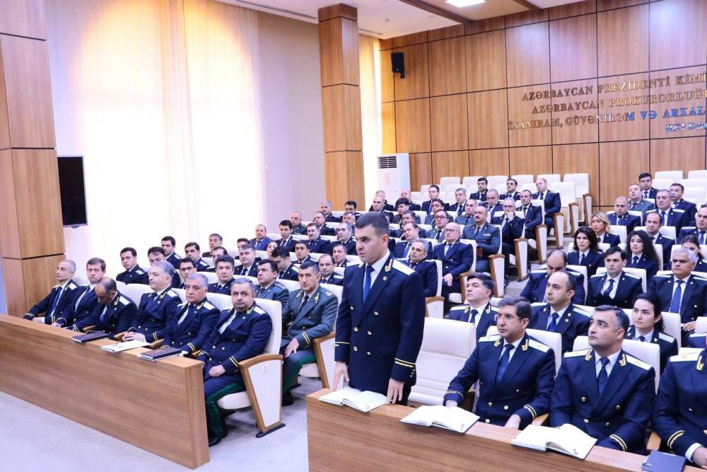 Baş Prokurorluqda əməliyyat müşavirəsi keçirilib, Kamran Əliyev tapşırıqlar verib<font color=red> - FOTOLAR</font>