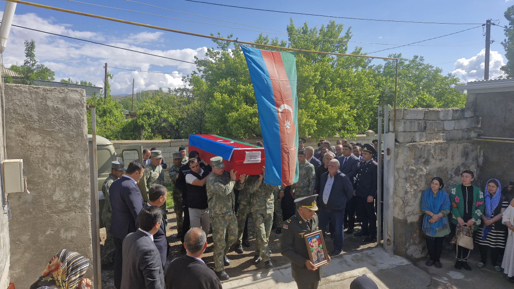 Sədərəkdə Birinci Qarabağ müharibəsinin şəhidi Muxtar Məmmədovla vida mərasimi keçirilib<font color=red> - FOTOLAR</font>