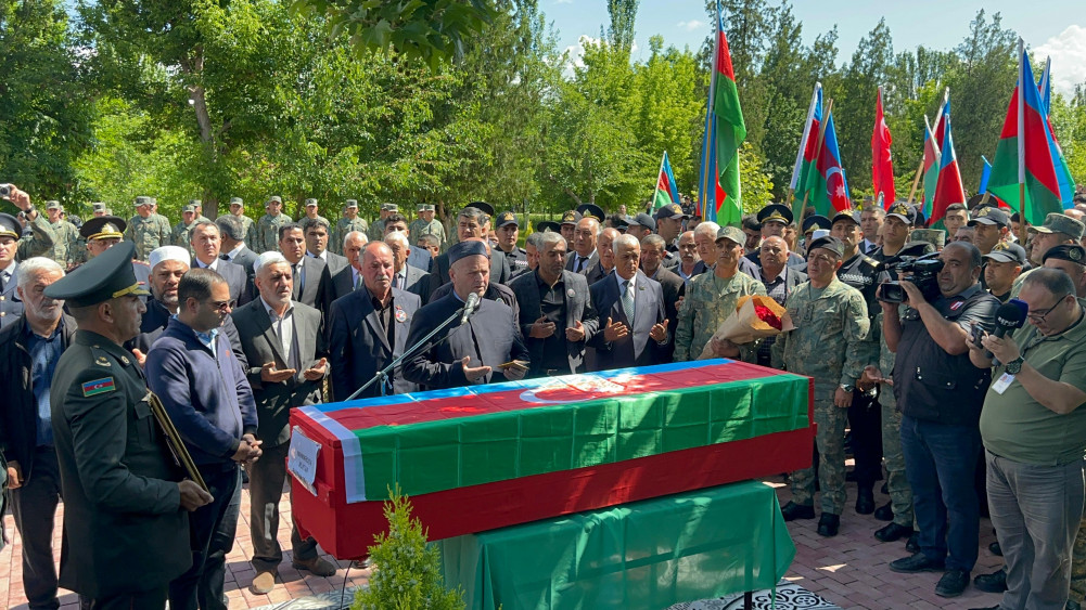 Birinci Qarabağ müharibəsinin şəhidi Şərur şəhərində dəfn olunub<font color=red> - FOTOLAR</font>