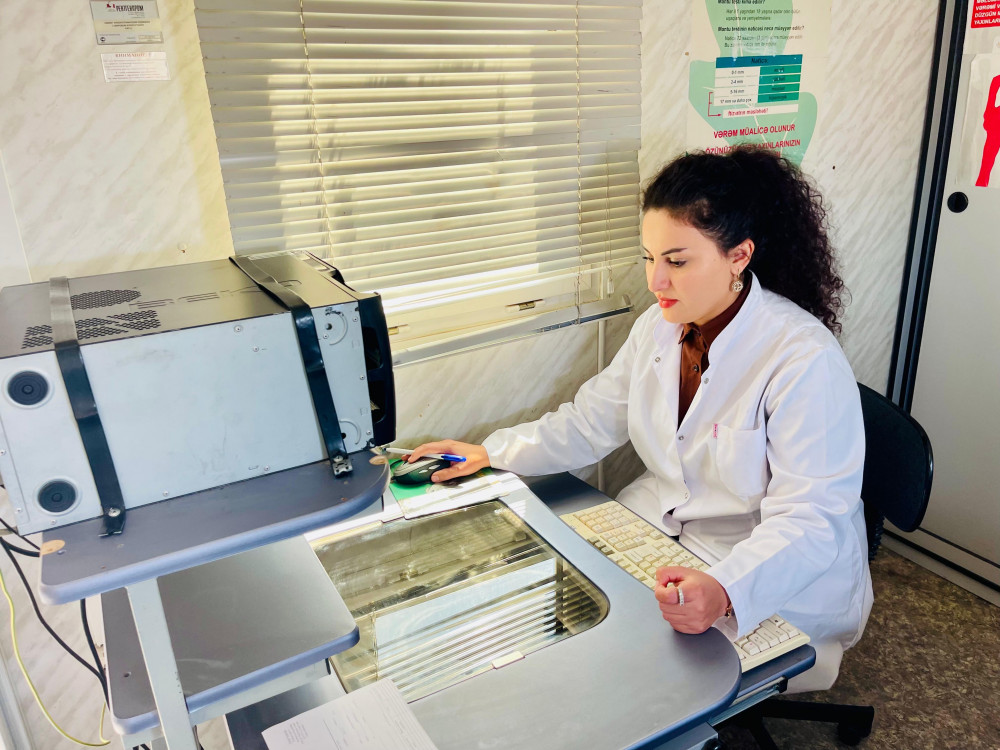 Naxçıvan MR Ağciyər Xəstəlikləri Dispanserinin mütəxəssisləri Babək Rayon Mərkəzi Xəstəxanasında flüoroqrafik müayinələr həyata keçiriblər<font color=red> - FOTOLAR</font>