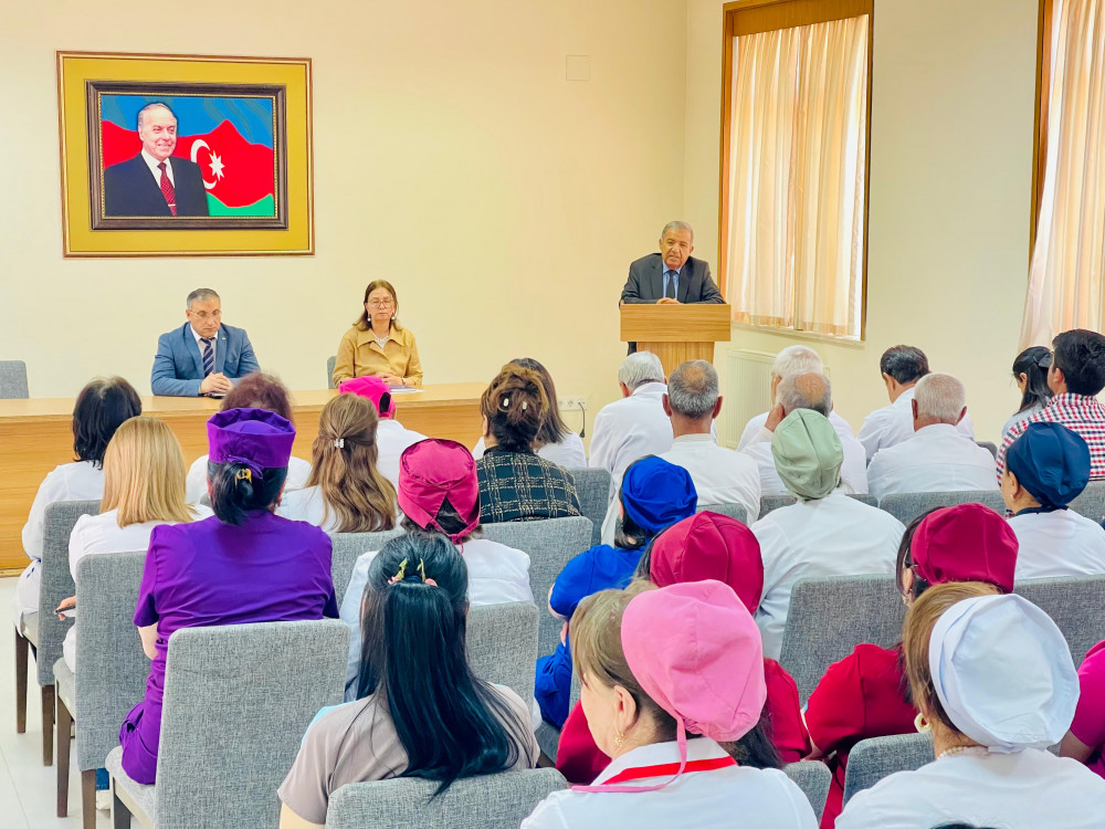 Naxçıvan MR Ağciyər Xəstəlikləri Dispanserinin mütəxəssisləri Babək Rayon Mərkəzi Xəstəxanasında flüoroqrafik müayinələr həyata keçiriblər<font color=red> - FOTOLAR</font>