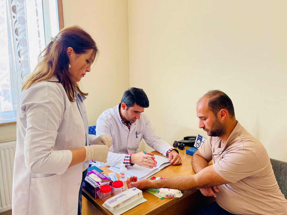 Naxçıvan MR Ağciyər Xəstəlikləri Dispanserinin mütəxəssisləri Babək Rayon Mərkəzi Xəstəxanasında flüoroqrafik müayinələr həyata keçiriblər<font color=red> - FOTOLAR</font>