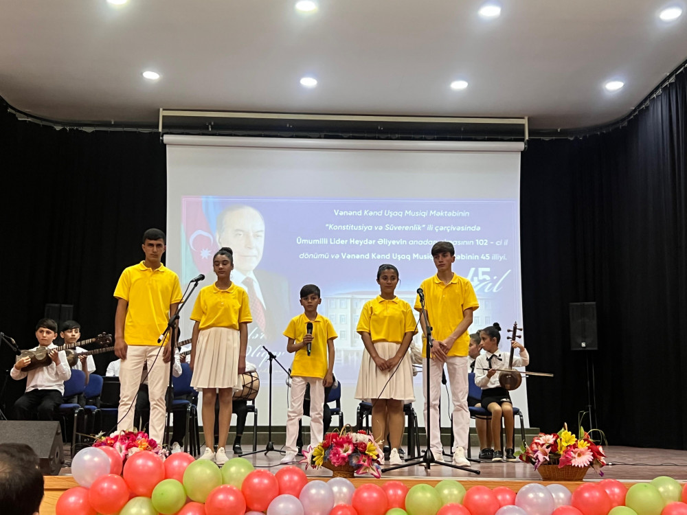 Vənənd Kənd Uşaq Musiqi Məktəbinin yaradılmasının 45 illiyinə həsr olunmuş konsert keçirilib<font color=red> - FOTOLAR</font>