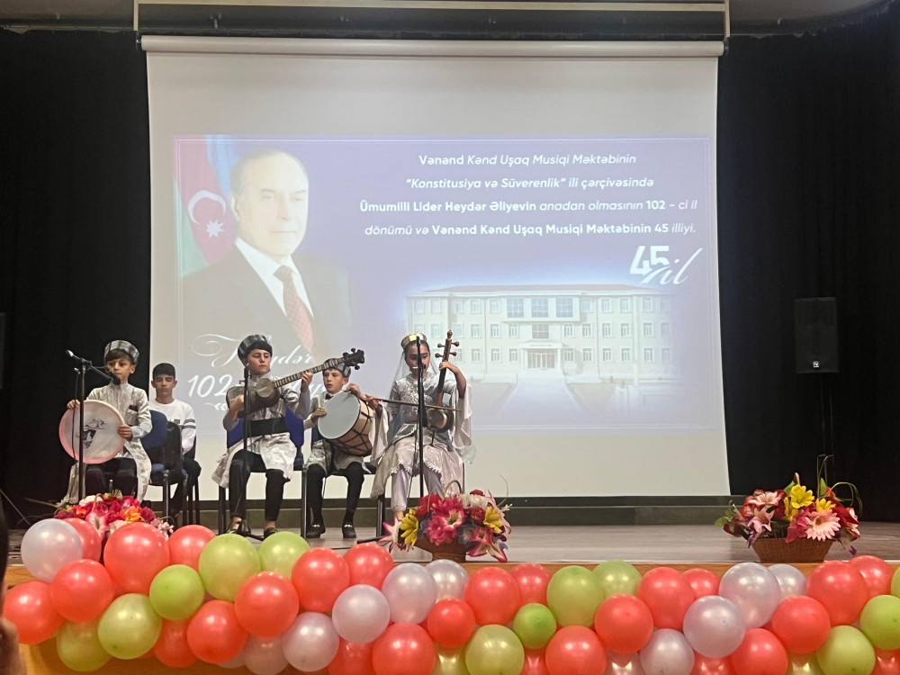 Vənənd Kənd Uşaq Musiqi Məktəbinin yaradılmasının 45 illiyinə həsr olunmuş konsert keçirilib<font color=red> - FOTOLAR</font>