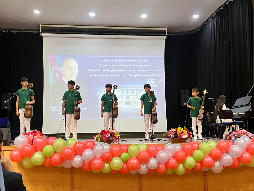 Vənənd Kənd Uşaq Musiqi Məktəbinin yaradılmasının 45 illiyinə həsr olunmuş konsert keçirilib<font color=red> - FOTOLAR</font>
