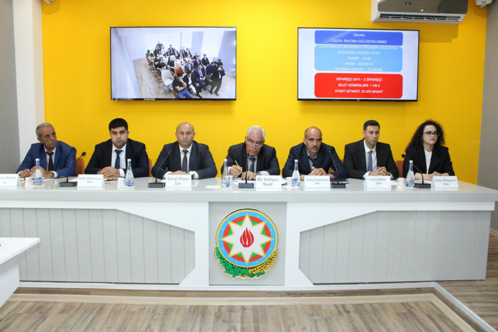Culfa rayonunda yerləşən “Gülüstan” qum-çınqıl yatağı üzrə hərrac keçirilib<font color=red> - FOTOLAR</font>