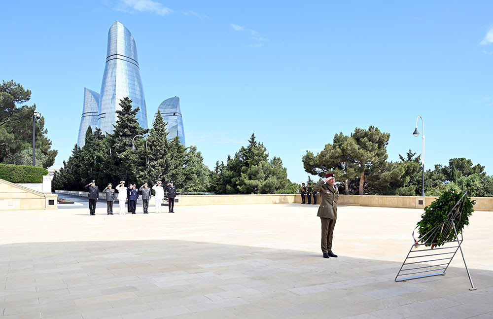 Azərbaycanın Baş Qərargah rəisi İtaliya nümayəndə heyətini qəbul edib<font color=red> - FOTOLAR</font>