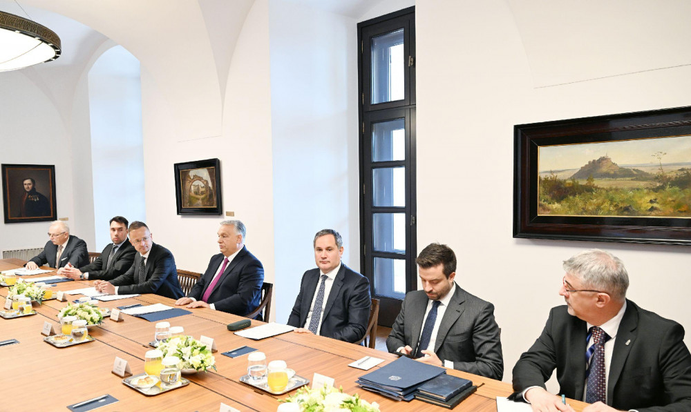 Budapeştdə Azərbaycan Prezidentinin Macarıstanın Baş naziri ilə geniş tərkibdə görüşü olub<font color=red> - FOTOLAR</font>