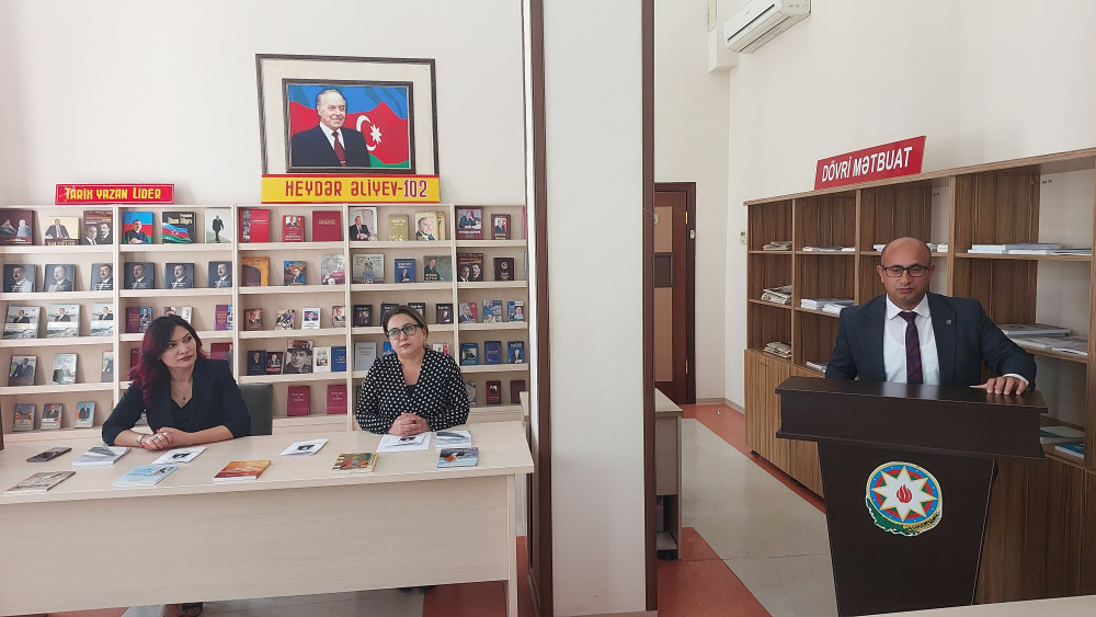 Kitab təqdimatı keçirilib<font color=red> - FOTOLAR</font>