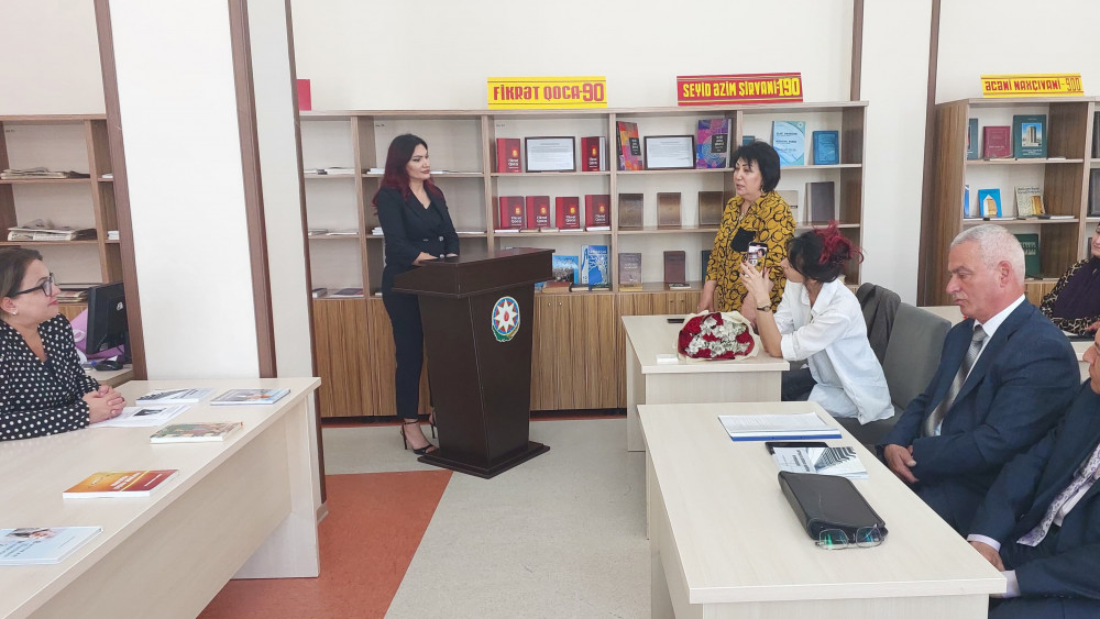 Kitab təqdimatı keçirilib<font color=red> - FOTOLAR</font>