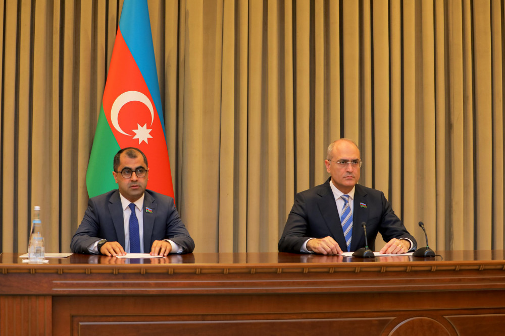 Ali Məclisin növbəti plenar iclası keçirilib<font color=red> - FOTOLAR</font>