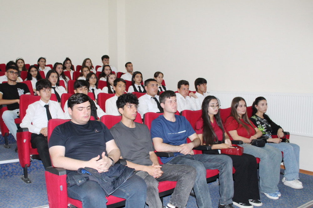 Naxçıvan Dövlət Universitetində “Heydər Əliyev və ekoloji siyasət” mövzusunda tədbir keçirilib<font color=red> - FOTOLAR</font>