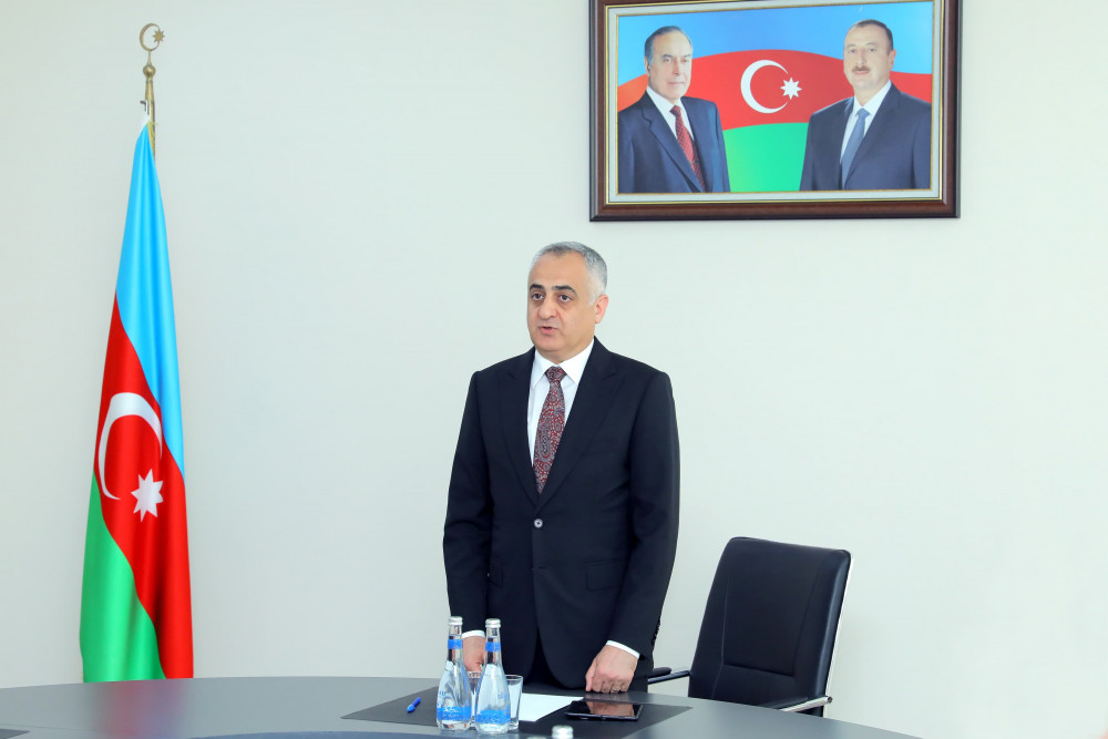 Naxçıvan Muxtar Respublikasının yeni  kənd təsərrüfatı naziri kollektivə təqdim olunub<font color=red> - FOTOLAR</font>
