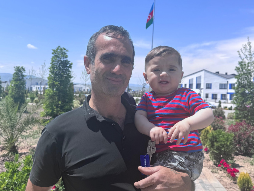 Ağdamın Kəngərli kəndinə köçən daha 49 ailəyə evlərinin açarları təqdim olunub<font color=red> - FOTOLAR</font>