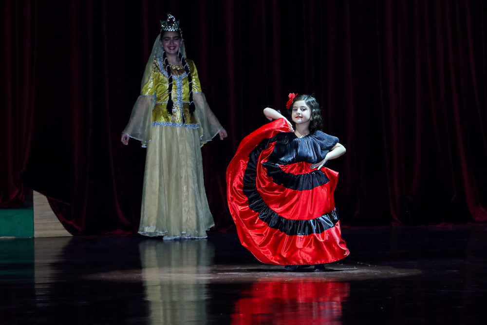 "Hisslərin hərəkətlərlə harmoniyası" adlı hesabat konserti keçirilib<font color=red> - FOTOLAR</font>